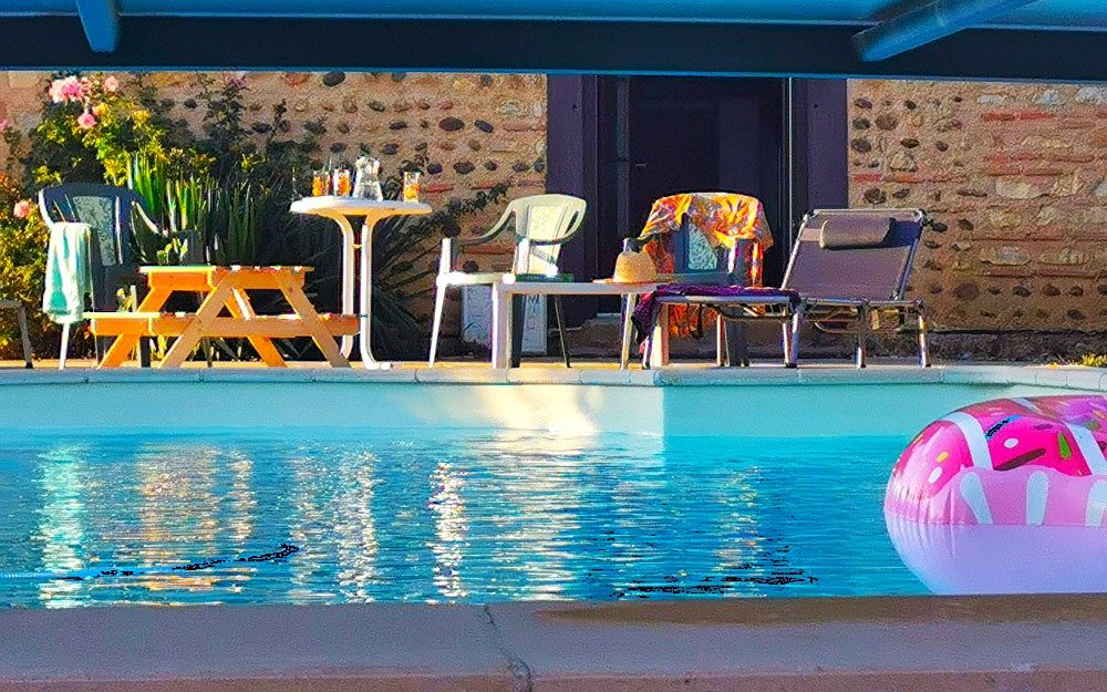 SAINT-SEVER-DE-RUSTAN – VASTE MAISON DE CARACTÈRE AVEC PISCINE C