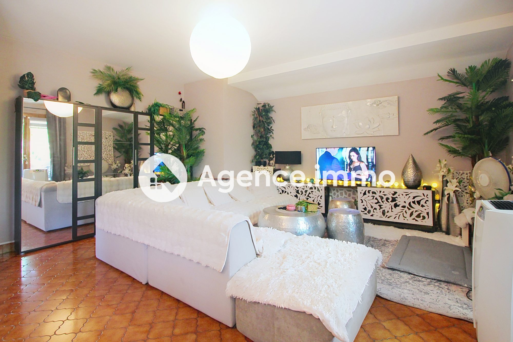 Maison à vendre à Thônes – 213 m² | 2 appartements indépendants | Vue imprenable sur la Tournette | Terrain piscinable — Thônes